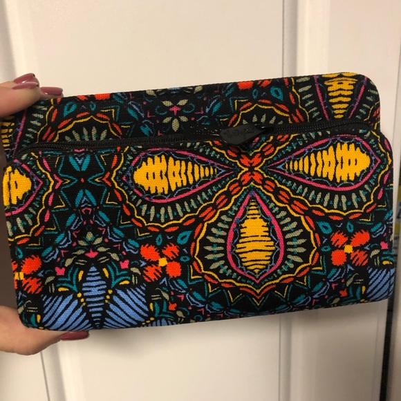Thirty-one Wallet in Stitched Medallion - Picture 2 of 3